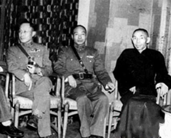 张灵甫身亡蒋介石曾打得这位上将满头是血此人死后蒋说了四字