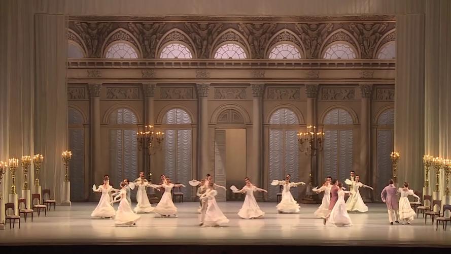 片段欣赏瓦岗诺娃芭蕾舞学院建校280周年纪念帕基塔paquita