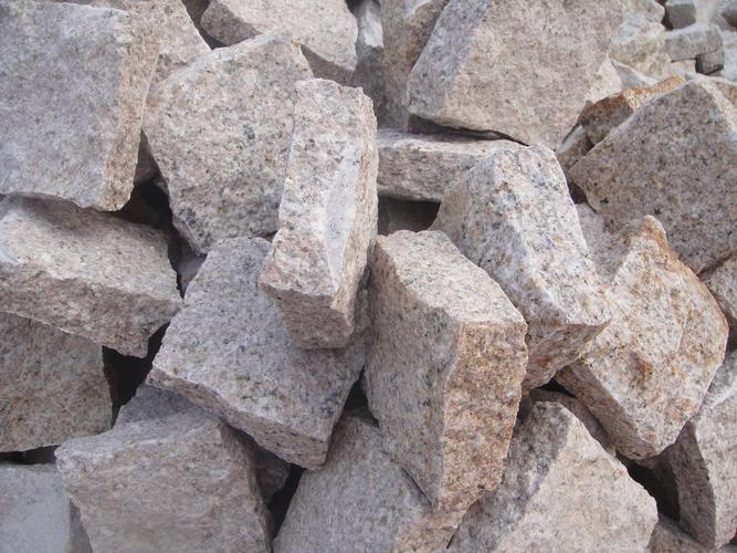 锈石小方块 自然面 方块石头 - 石材批发网