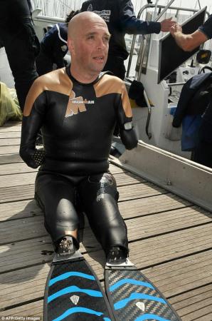他想要成为世界上第一位无四肢横渡英吉利海峡的人