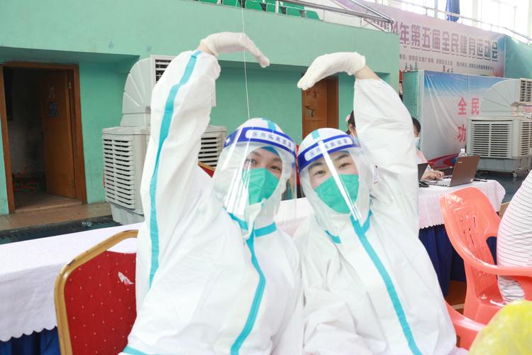 披星戴月抗疫情——益阳市人民医院白衣天使支援资阳区核酸检测工作