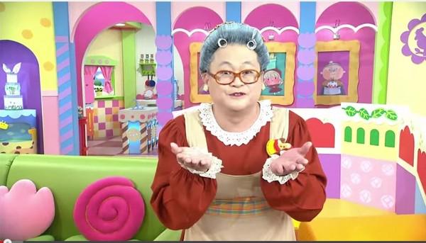 节目主持人「水果奶奶」——赵自强儿童戏剧教室撑起了台湾儿童文化的