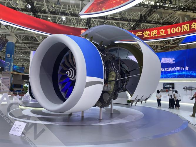 组图:中国航发展台上的明星产品cj1000a发动机