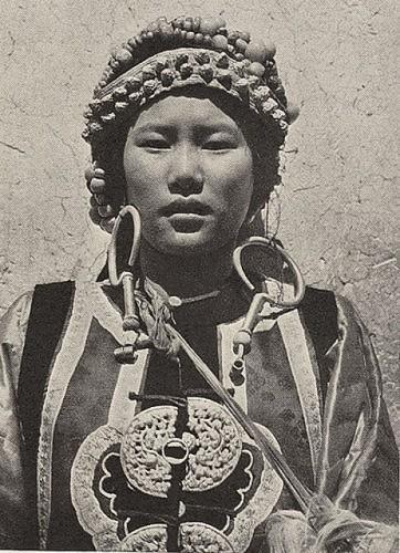 藏族贵族女子