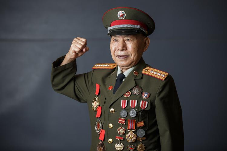 中国人民解放军建军95周年致敬老兵多图尽显英雄本色