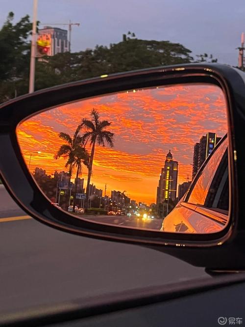 车窗街景镜像计划# 自从开车了之后,好爱看后视镜里的美景,感觉是