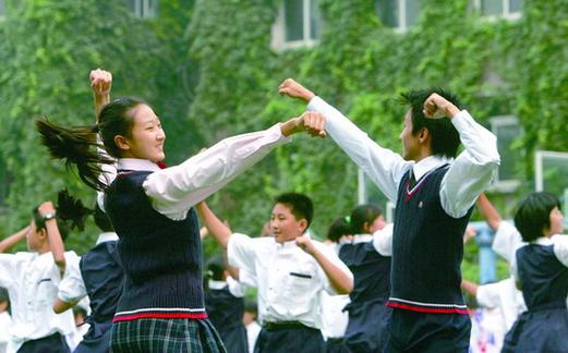 实拍北京中学生首次集体舞组图