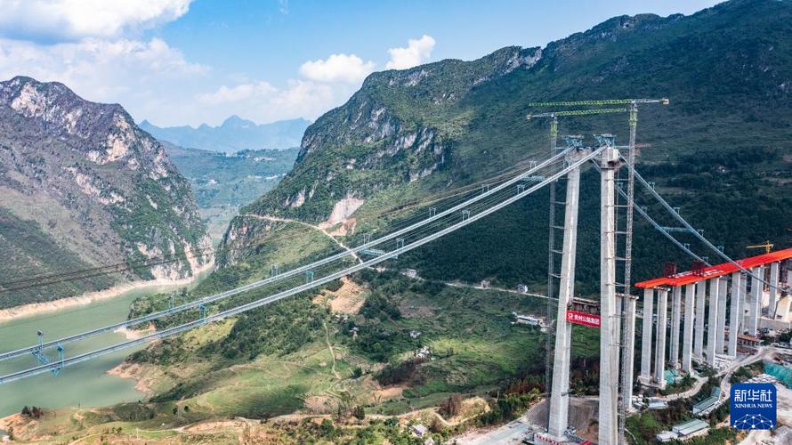 多彩贵州网 - 牂牁江大桥主缆牵引顺利完成