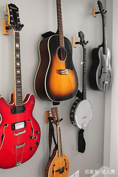 如何把吉他优雅的挂在墙上?