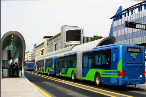 连云港brt公交车投入运营,装备了[威尔耐]轮毂的138台brt车辆,仅双节