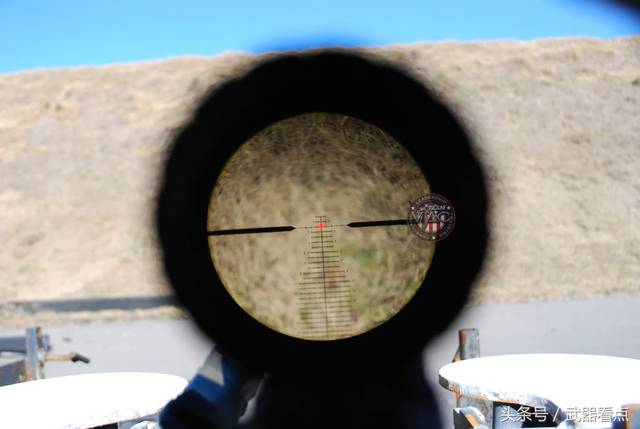 军事丨精确射击8倍瞄准镜,24mm的物镜有些小,价格非常贵