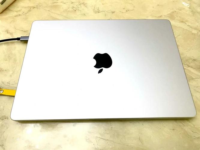 macbookpro14寸银色
