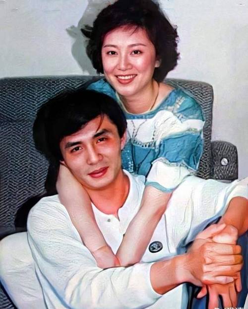 汪嘉伟前妻邓星,从小跟在秦怡身边长大,如今67岁,儿子成为她最大的