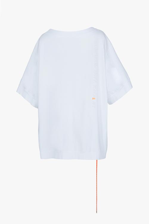 白色t恤已经见怪不怪了,但是作为 mithridate的设计成果怎能让你失望?