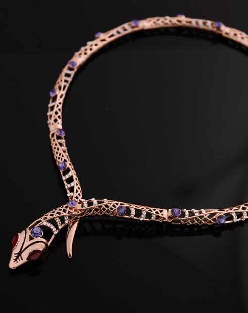 欧美个性美杜莎镂空配饰短款蛇项链