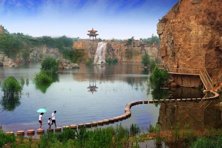 泗水县万紫千红生态养生旅游度假区