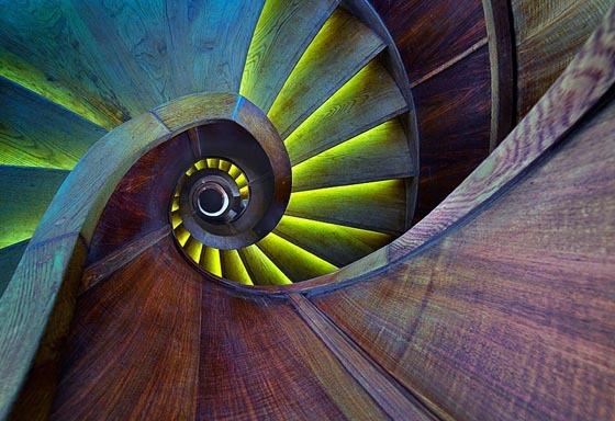17个令人惊叹的螺旋形楼梯摄影