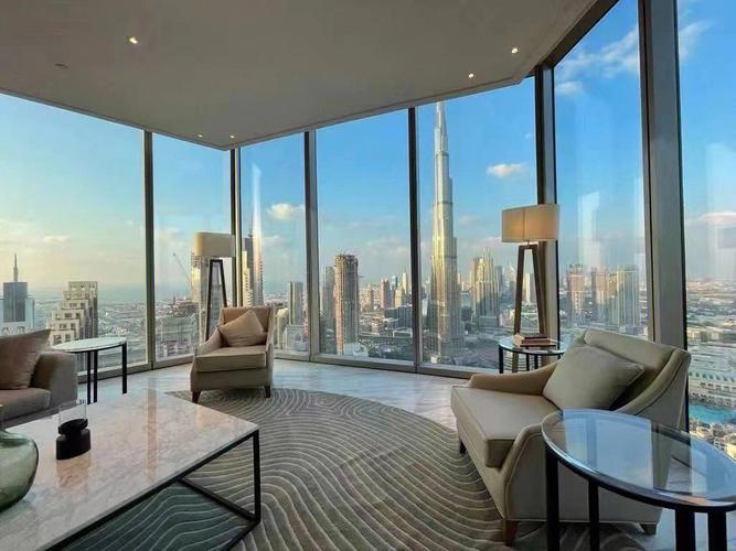 620平米概况:1层1户(电梯入户)户型:5房 4厅 保姆房景观:迪拜塔景观