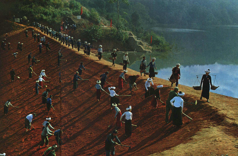 建党100周年历史老照片为新中国建设忙碌的工农兵身影