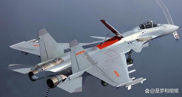 战机机动性:歼-15拥有较好的机动性能,可以适应复杂的空中作战环境.
