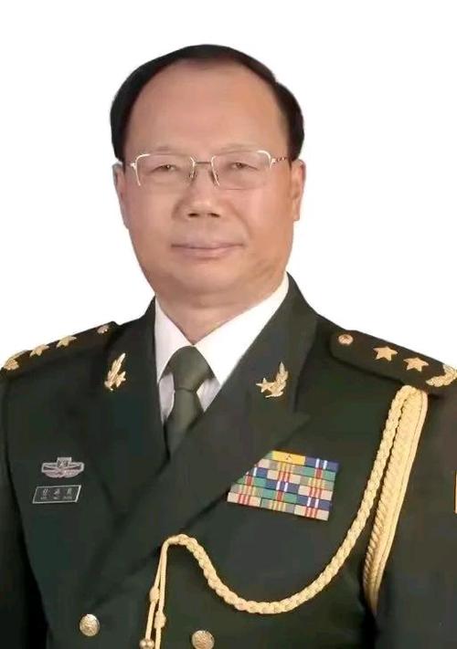 任海泉中将1950年10月生,江苏南通人,曾任国防大学副校长,军事科学院
