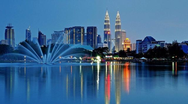 马来西亚,地处东南亚,由马来半岛南部的马来亚和位于加里曼丹岛北部的