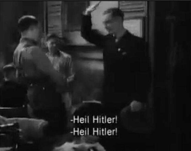 一个纳粹分子在敬礼时,应该喊sieg heil还是heil hitler?还是都行?