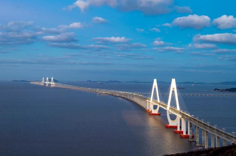 您现在的位置:>海洋中国>连接浙江舟山本岛和岱山县的舟岱大桥.