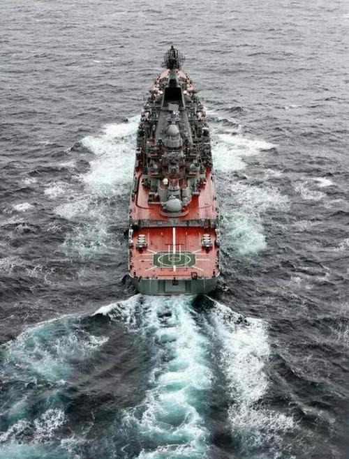 全世界最大的巡洋舰彼得大帝号