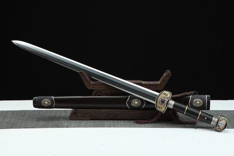 龙泉市刀剑三色铜一体八面汉剑防身兵器影视传统春秋剑长剑未开刃