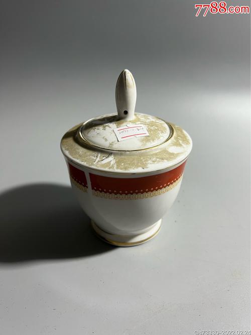 80年代博山瓷厂茶叶罐一只
