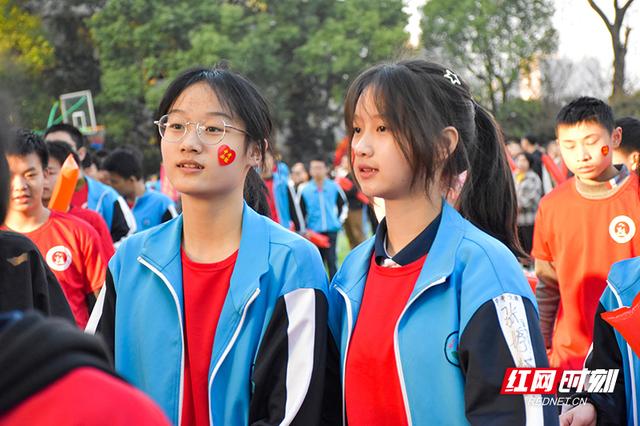 "3月6日,郴州市第十八中学举行2023年决战中考百日誓师大会,中国好人