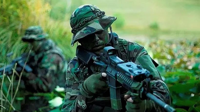 美军"绿色贝雷帽",平均年龄30岁以上,是顶尖的职业军人!