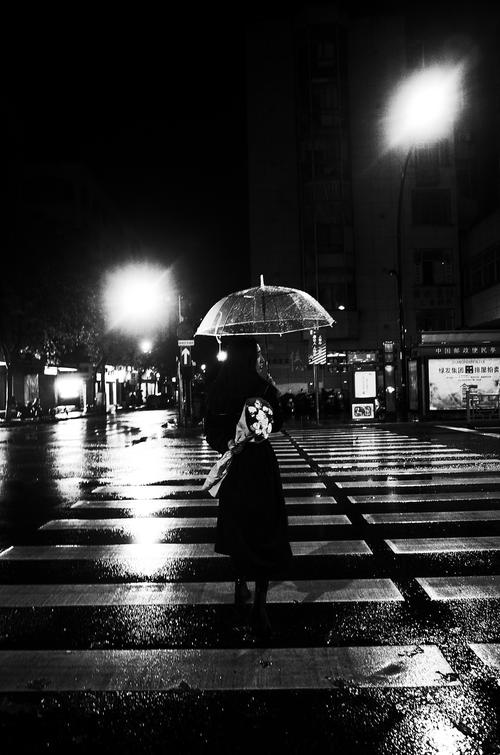 雨夜·街角|摄影|人像摄影|布衣圣贤_原创作品-站酷zcool