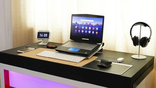 2019 年电脑办公桌布局