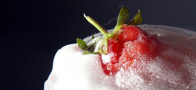 冰上的草莓