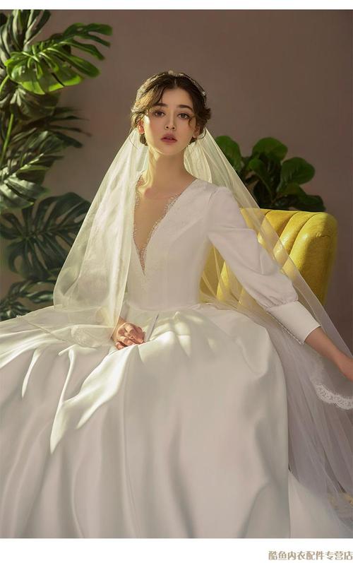 长袖主婚纱婚纱法式白色优雅v领长袖缎面长袖高腰显瘦西式新款主婚纱
