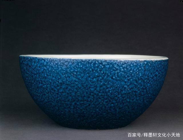 估价2.8个亿的宣德洒蓝釉钵,比鸡缸杯还要漂亮,可惜普通人没有