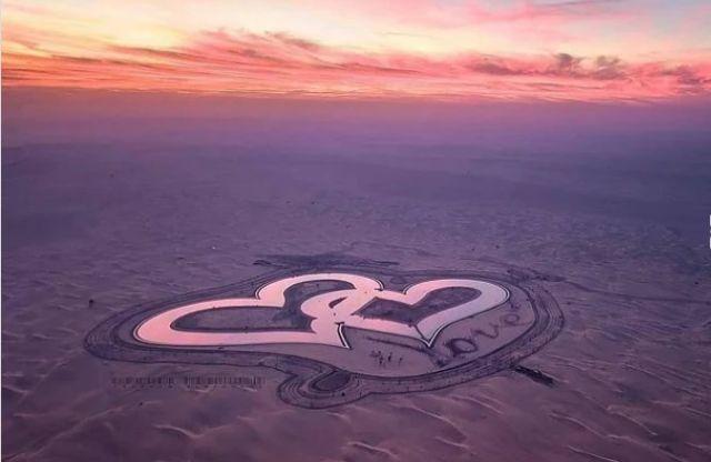 带你去看沙漠中的爱心--迪拜心形湖
