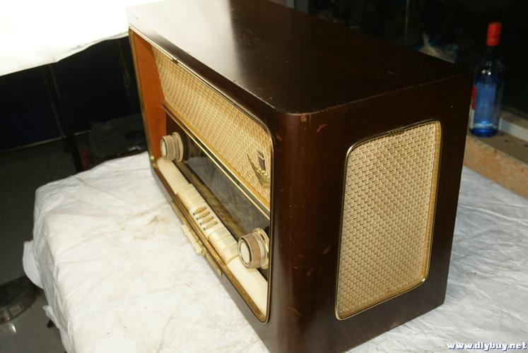 03 德国 根德 grundigt3088大型 电子管台式收音机,3喇叭.