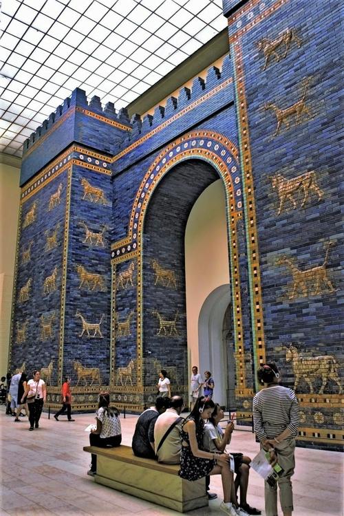 13  巴比伦的伊什塔尔城门的彩釉墙壁