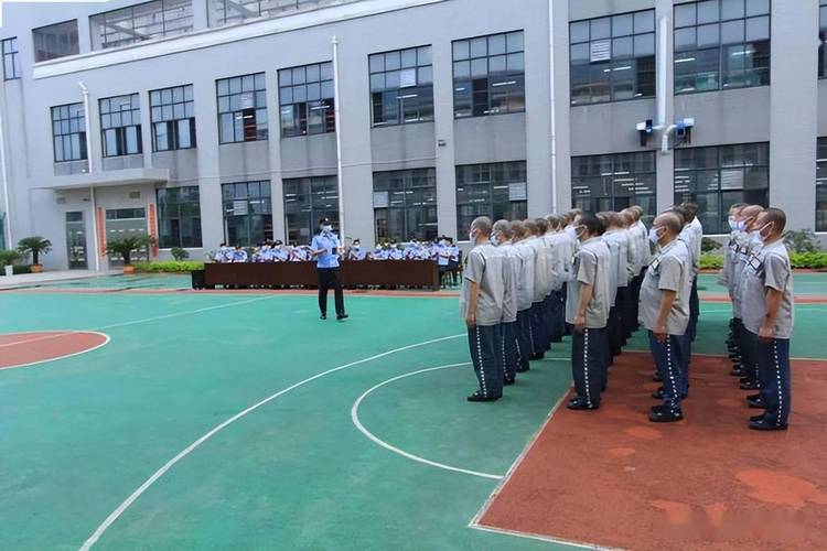 湖南省武陵监狱五监区开展强化内务卫生管理和行为规范训练