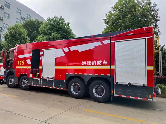 奔驰18吨泡沫消防车消防车厂家价格可招标服务