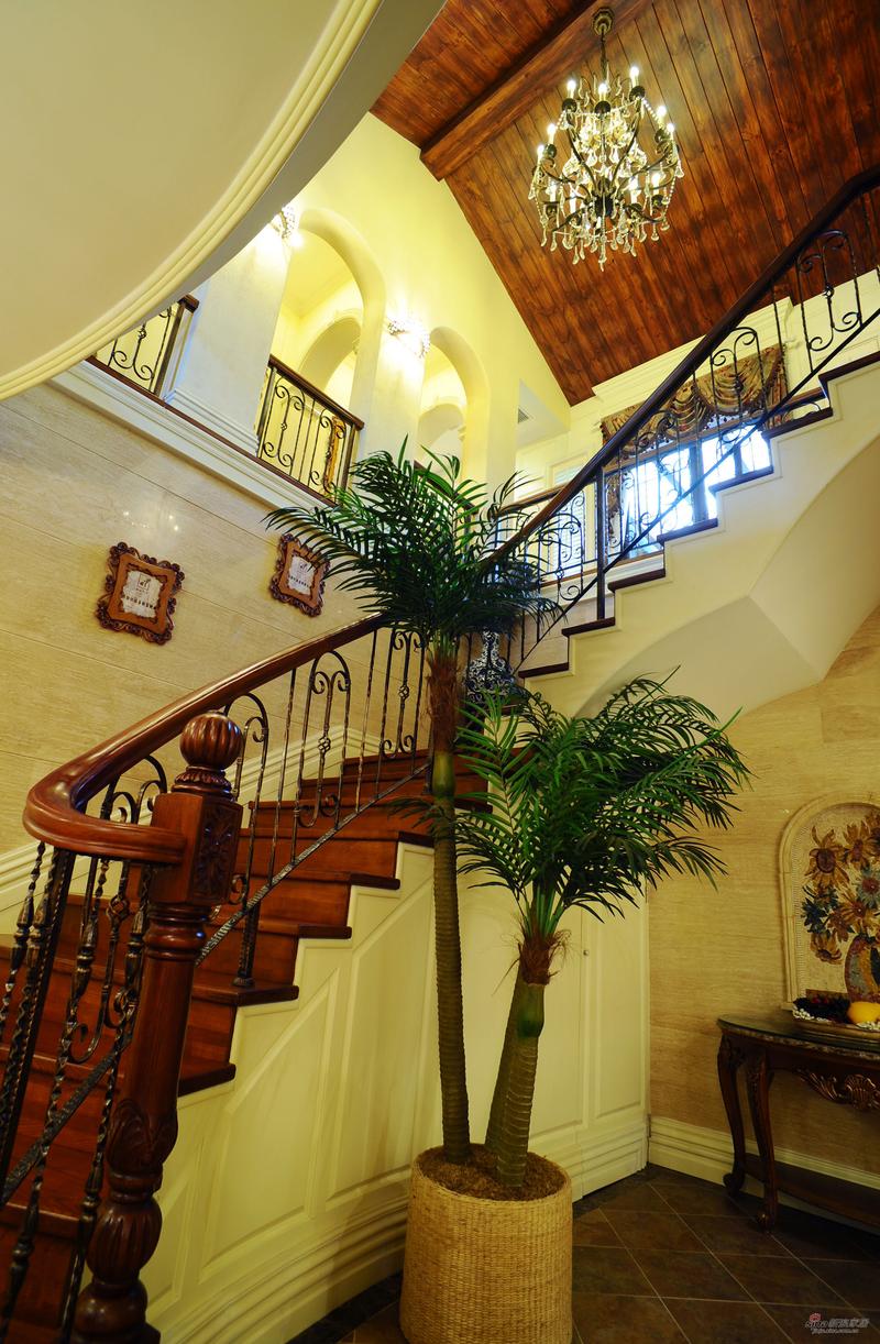 美式 别墅 楼梯图片来自用户1907686233在500平米独栋美式风格43的