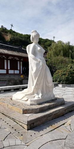 杨玉环雕像