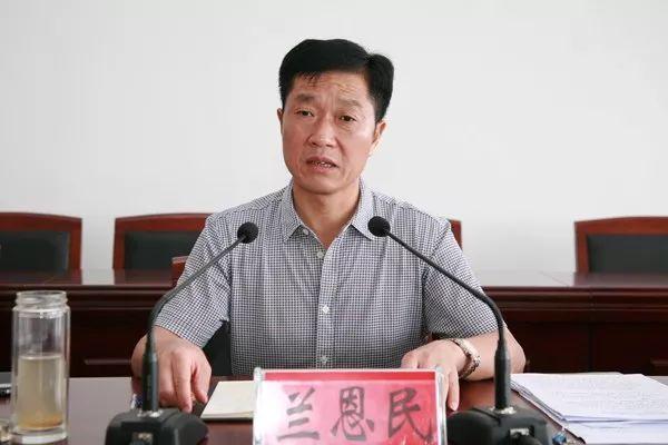 潢川县长兰恩民出生于1963年1月,他于2011年任潢川县委副书记,2012年8