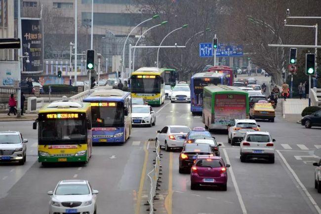 中国公共交通资源图鉴每万人拥有公交车4辆出租车8辆各省排名又如何