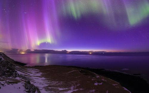 冰岛,北极光,大海,海岸,夜晚 壁纸 - 1680x1050
