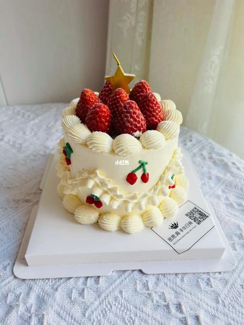四寸生日蛋糕手绘草莓