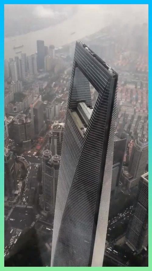上海最壮观的建筑,站在中心大厦上,好像世界都小了